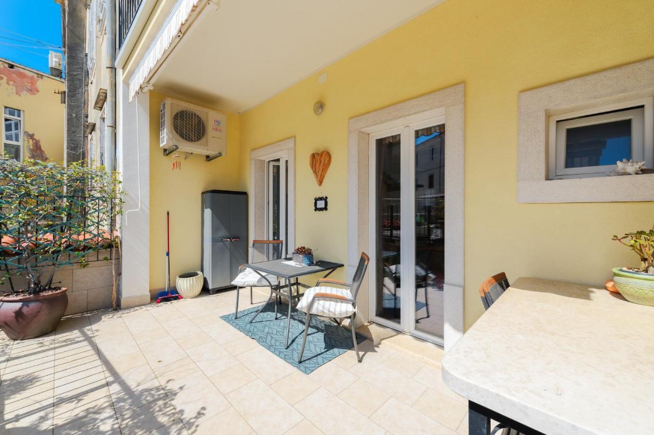 Apartment Nina Poreč Exteriör bild